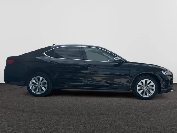 SKODA Superb (2026) — foto 18 van 21
