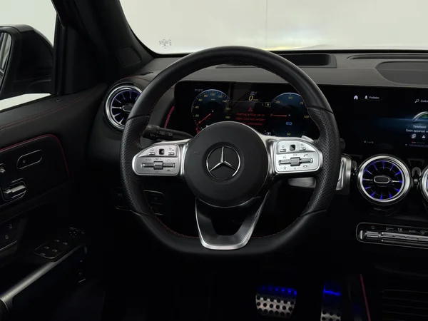 MERCEDES EQB 250 (2022) — foto 14 van 35