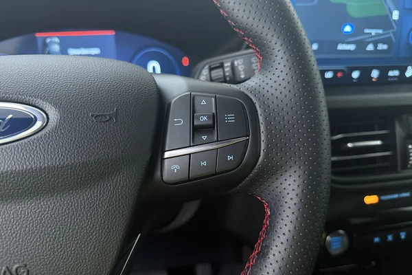 Ford Kuga FHEV (2025) — foto 7 van 19