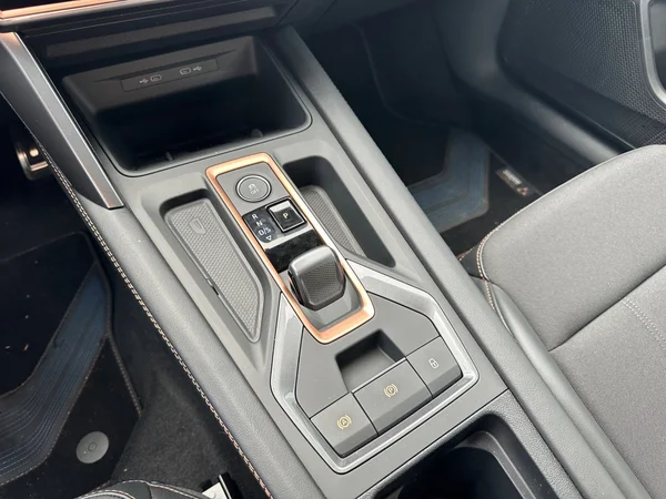CUPRA Leon SW (2025) — foto 5 van 15