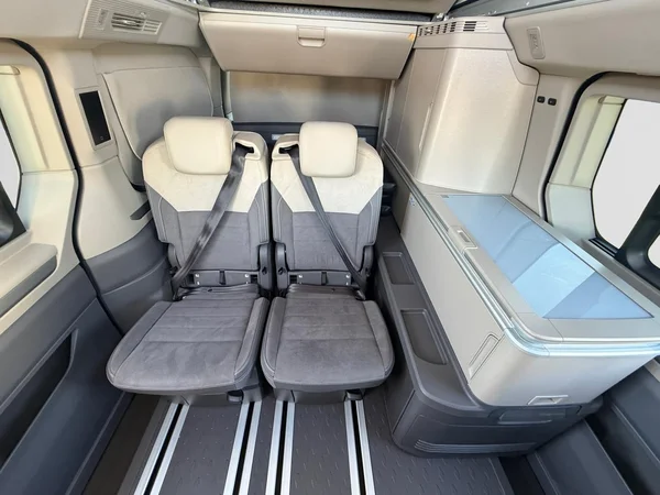 VOLKSWAGEN California T7 Dsl (2026) — foto 15 van 25