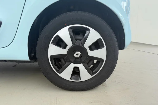 Renault Twingo (2018) — foto 14 van 17