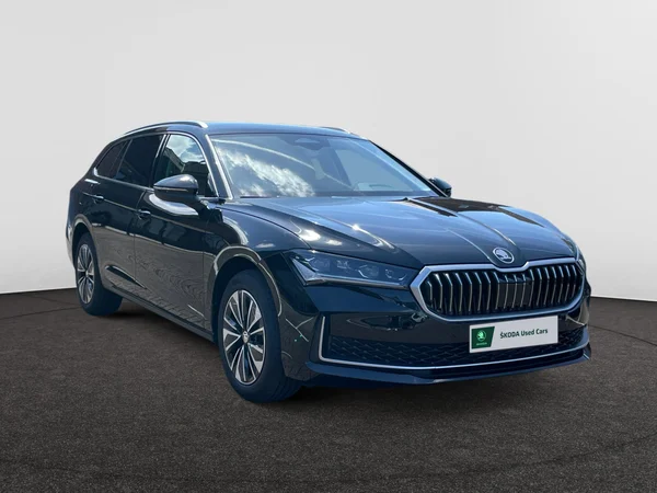 SKODA Superb (2024) — foto 9 van 20