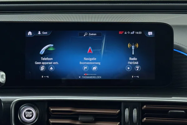 Mercedes-Benz EQC (2020) — foto 3 van 23