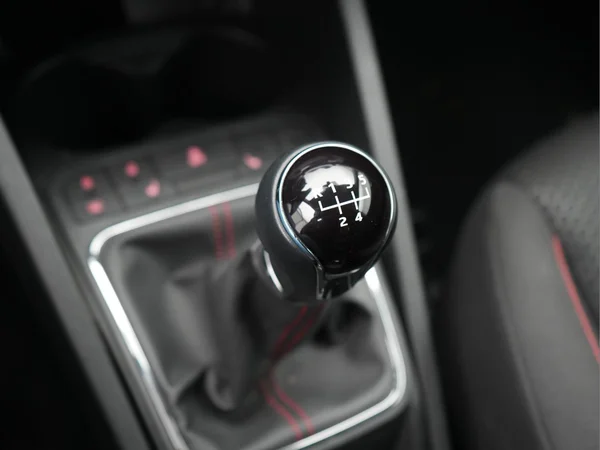 SEAT Ibiza SC (2015) — foto 18 van 28