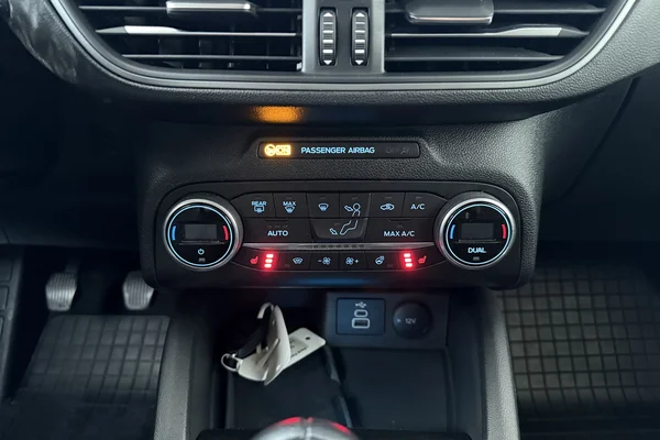 Ford Focus Clipper (2022) — foto 9 van 19