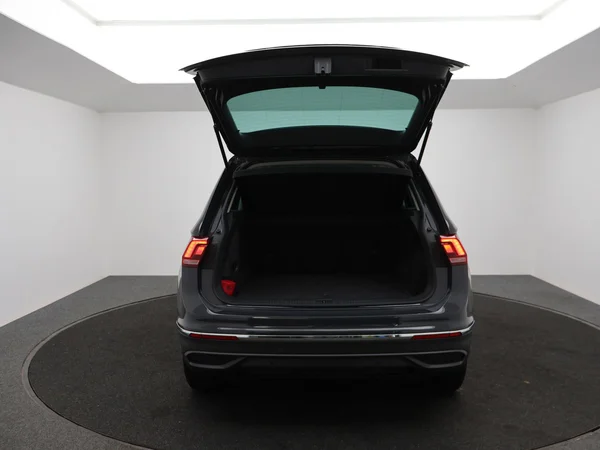 VOLKSWAGEN Tiguan eHybrid (PHEV) (2022) — foto 7 van 26