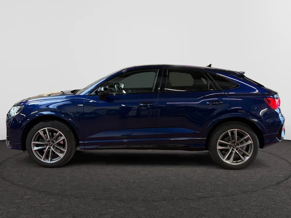 AUDI Q3 Sportback PHEV (2023) — foto 5 van 12