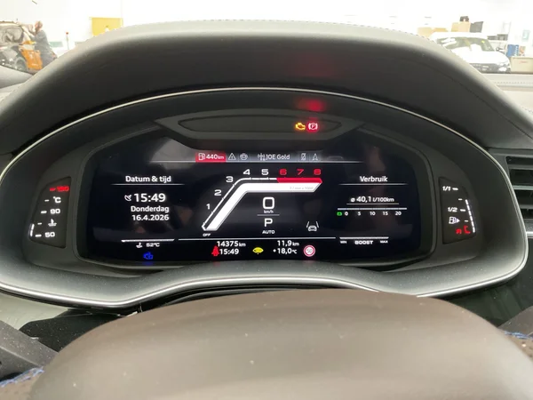 AUDI RS Q8 SUV (2025) — foto 17 van 22
