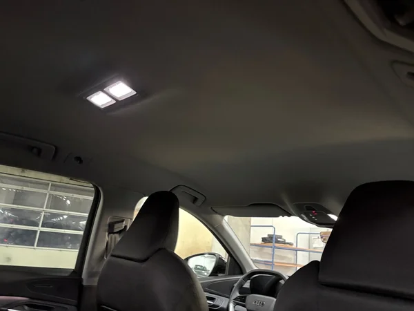 AUDI Q6 e-tron (2026) — foto 15 van 23