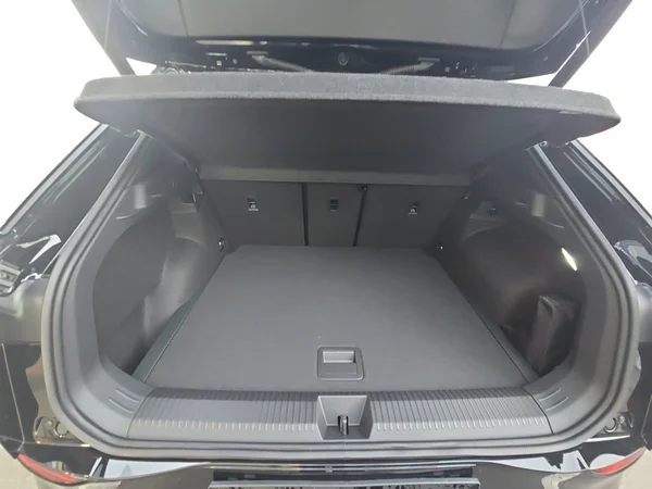 VOLKSWAGEN T-Roc (2025) — foto 2 van 24