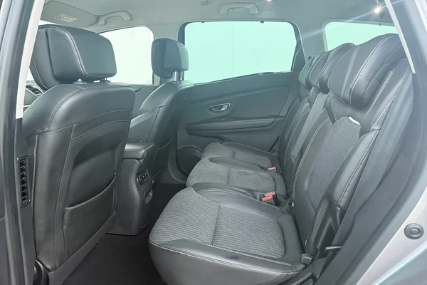 Renault Grand Scenic (2023) — foto 21 van 22