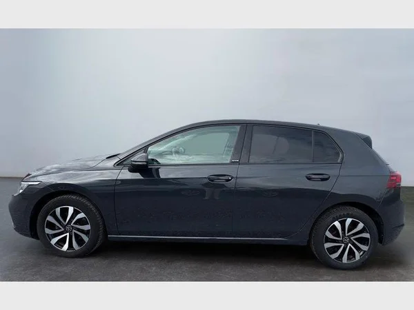 VOLKSWAGEN Golf VIII (2021) — foto 21 van 24