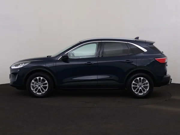 FORD Kuga (2023) — foto 12 van 34