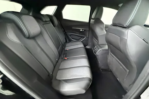 Peugeot 3008 (2023) — foto 2 van 26