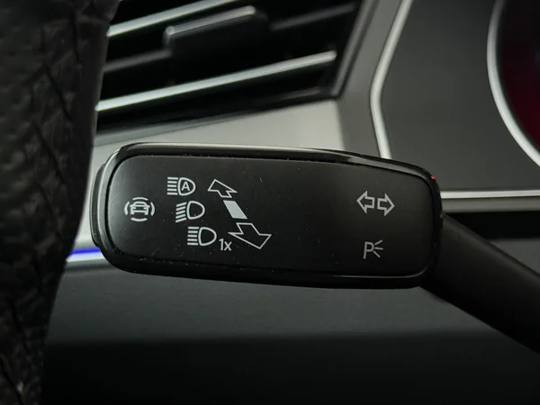 VOLKSWAGEN Passat Variant (2022) — foto 16 van 32