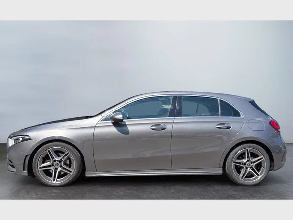 Mercedes-Benz A 180 (2022) — foto 22 van 27