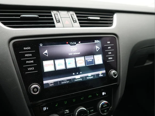 SKODA Octavia Combi (2020) — foto 18 van 38