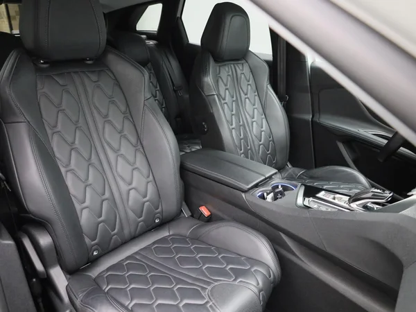 Peugeot 3008 (2021) — foto 35 van 46