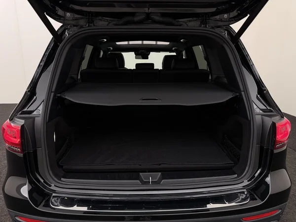 MERCEDES GLB 180 (2021) — foto 8 van 31