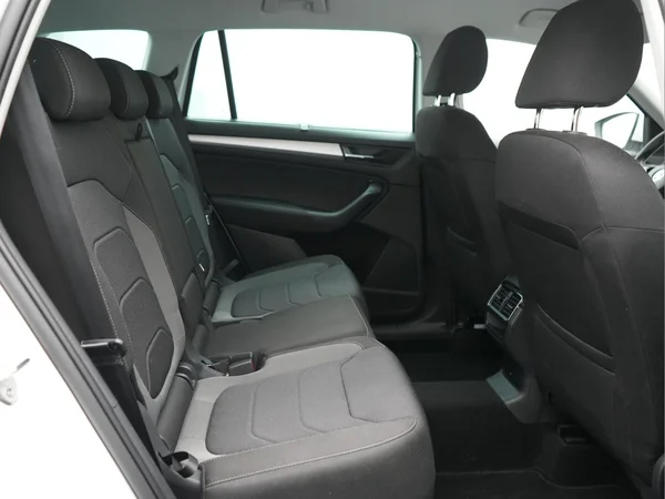 SKODA Kodiaq (2023) — foto 18 van 28