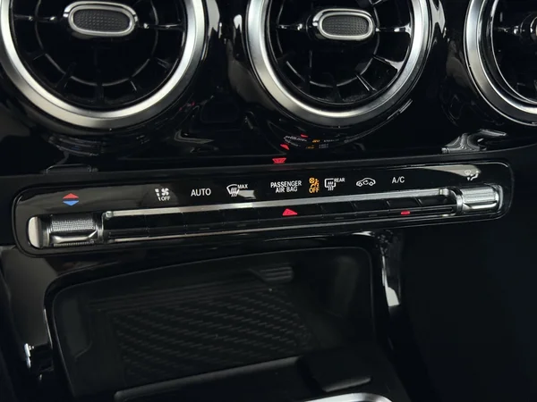 MERCEDES A 160 (2020) — foto 17 van 27