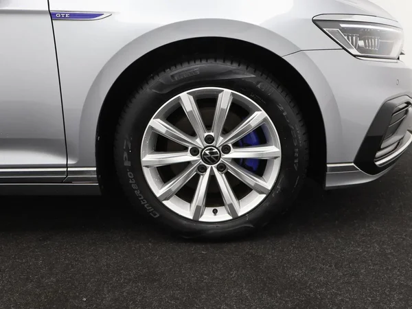 Volkswagen Passat (2022) — foto 27 van 31