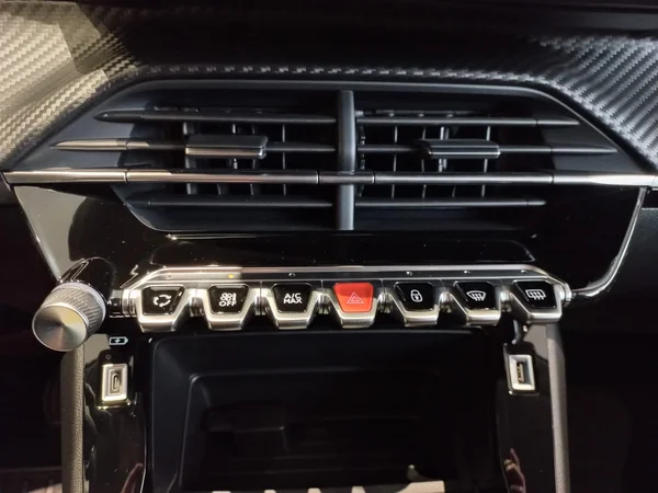 Peugeot 208 (2022) — foto 15 van 26