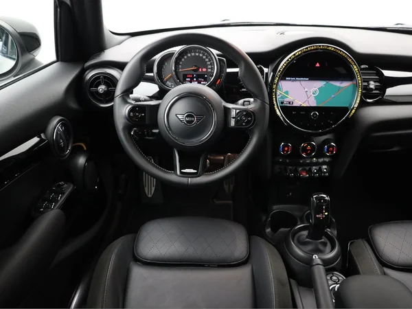 MINI Mini 5 Doors (F55 LCI II) (2022) — foto 4 van 18