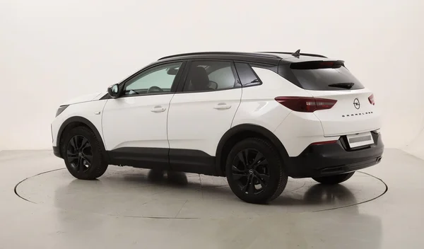 Opel Grandland (2022) — foto 19 van 25