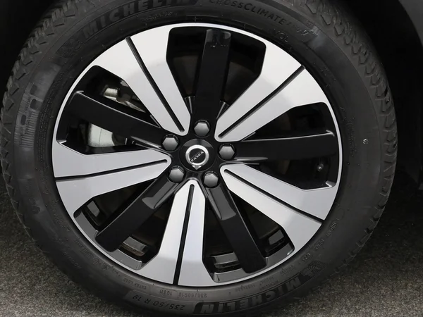 Volvo XC40 (2023) — foto 7 van 45