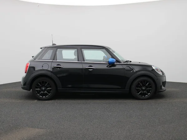 MINI Cooper (2022) — foto 37 van 40