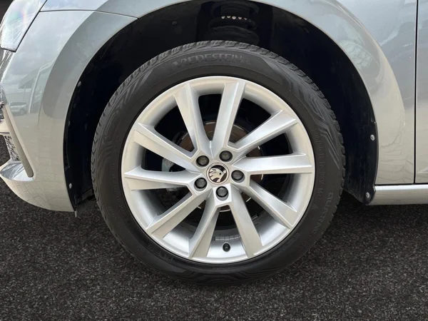 SKODA Scala (2023) — foto 13 van 21
