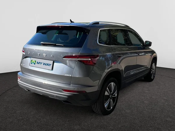SKODA Karoq (2022) — foto 20 van 24