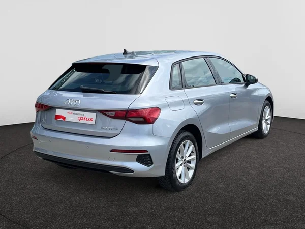 AUDI A3 Sportback (2024) — foto 12 van 21