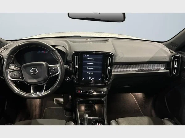 Volvo XC40 (2018) — foto 4 van 30