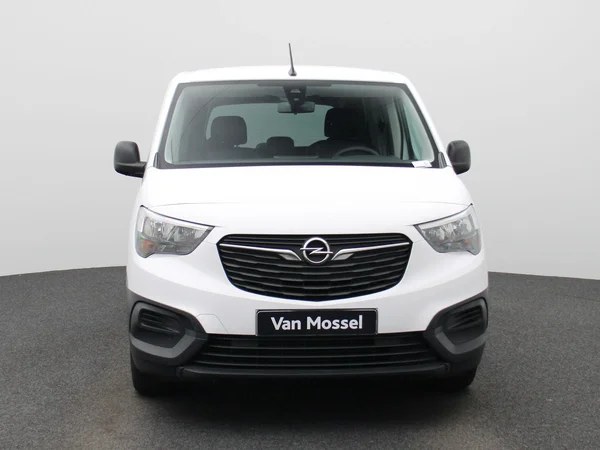 Opel Combo Life (2022) — foto 31 van 36