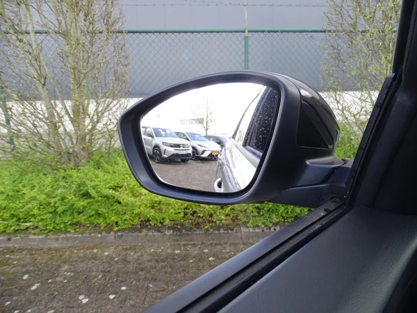 Fiat 600 (2025) — foto 11 van 27
