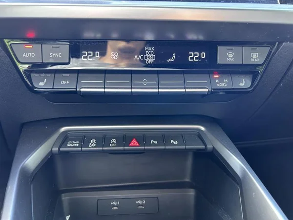 AUDI A3 Sedan (2023) — foto 22 van 30