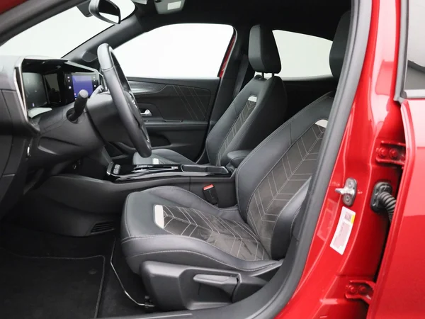 Opel Mokka-e (2022) — foto 3 van 36