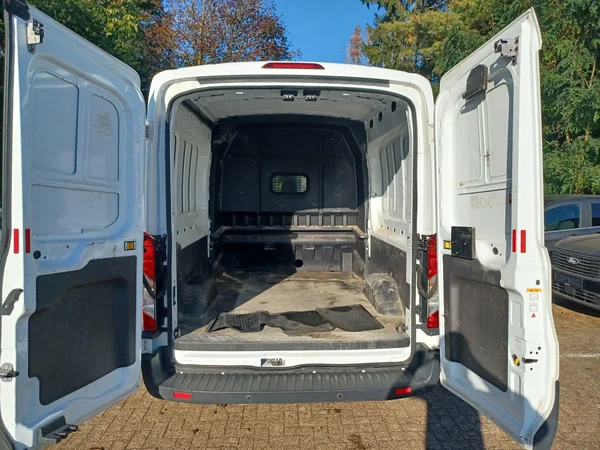 Ford Transit (2019) — foto 13 van 15