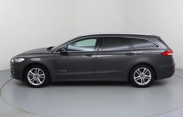 Ford Mondeo Clipper Hybrid (2020) — foto 12 van 36