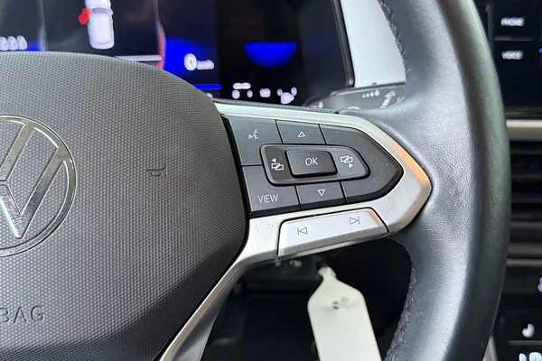 Volkswagen T-Roc (2023) — foto 6 van 19