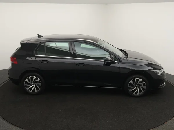 VOLKSWAGEN Golf VIII eHybrid (PHEV) (2024) — foto 23 van 25