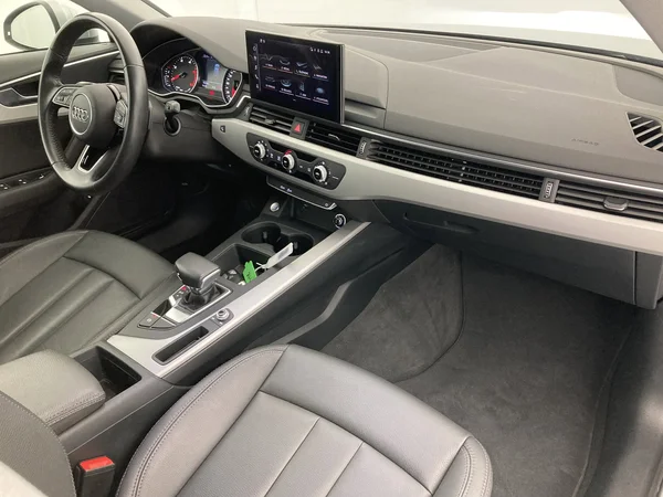AUDI A4 Avant (2020) — foto 6 van 36