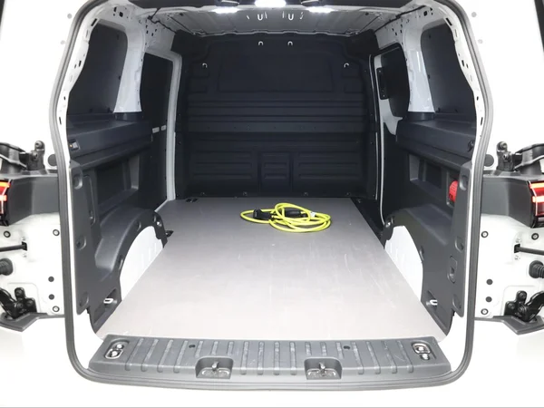 VOLKSWAGEN ID.Buzz (2025) — foto 16 van 17