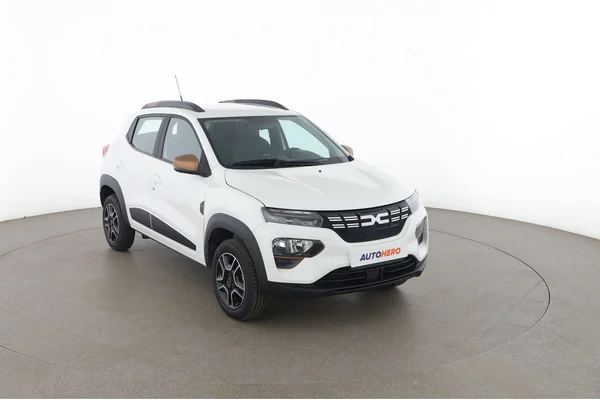 Dacia Spring (2023) — foto 14 van 16