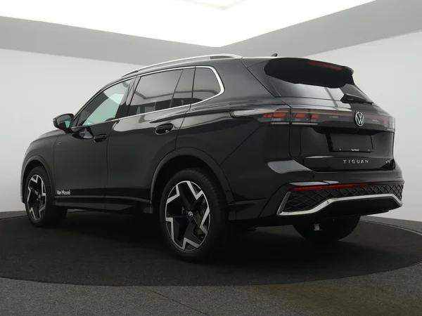 VOLKSWAGEN Tiguan (2026) — foto 20 van 24