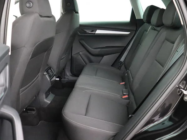 SKODA Karoq (2024) — foto 4 van 18