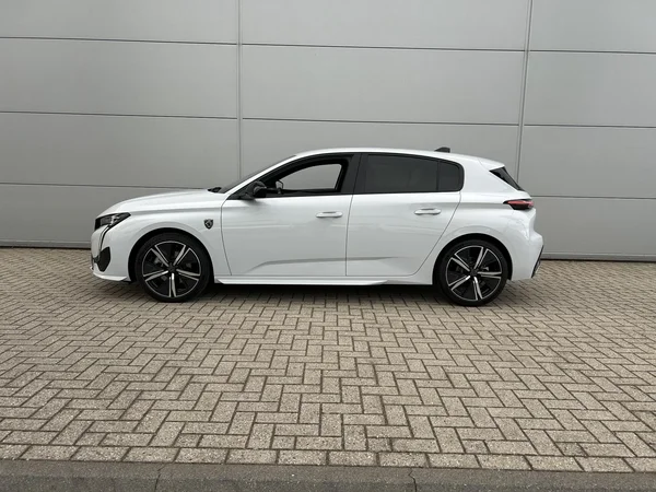Peugeot 308 (2025) — foto 13 van 19
